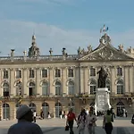 Les De Catherine, La Si Calme Nancy